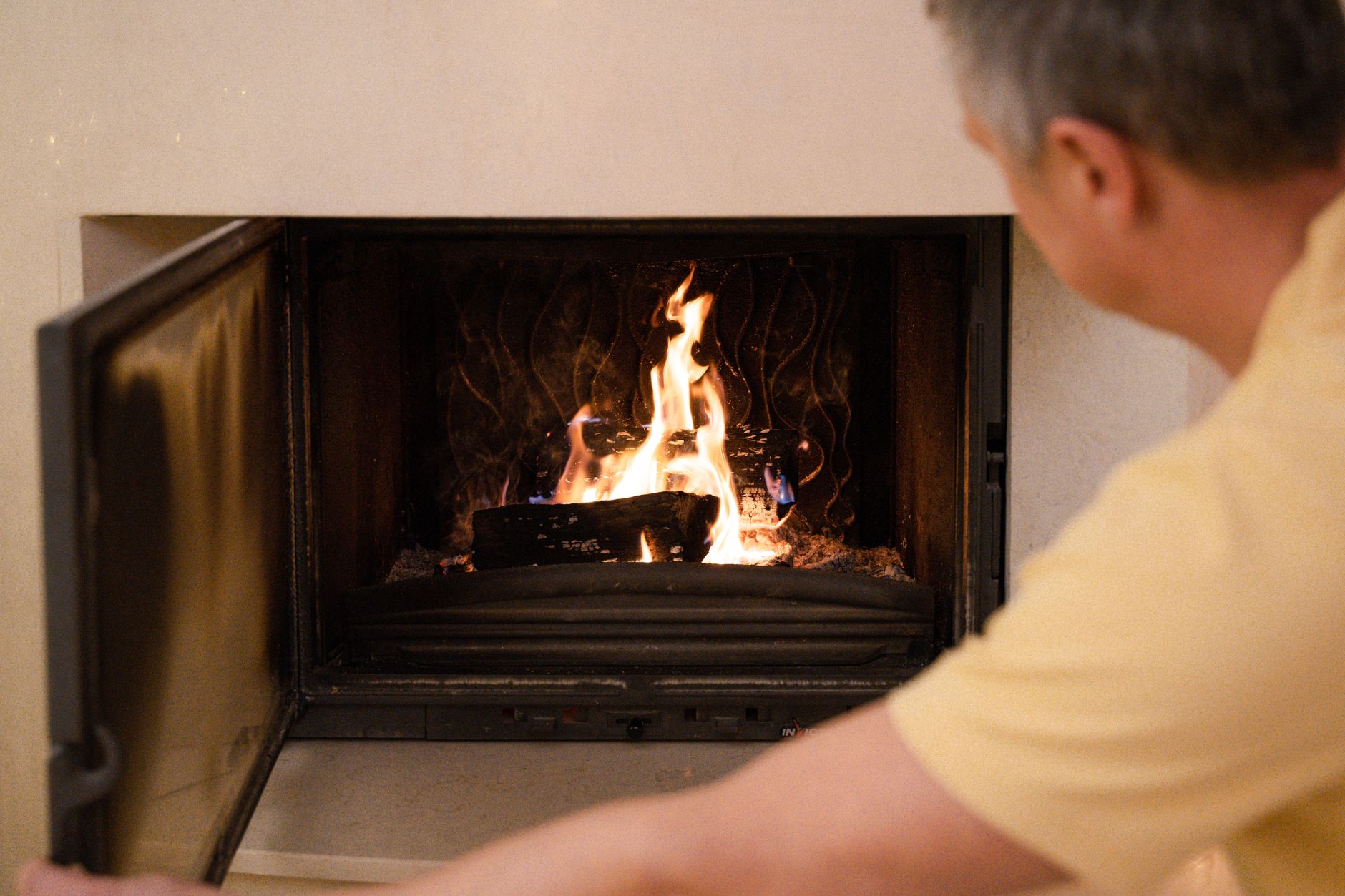Entretenir un poêle à bois : sécurité, performance et longévité